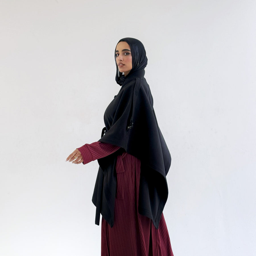 Luxurious Wool Cape Black