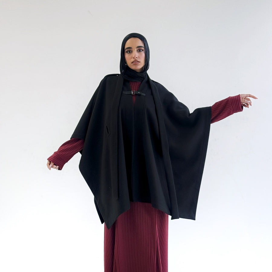 Luxurious Wool Cape Black