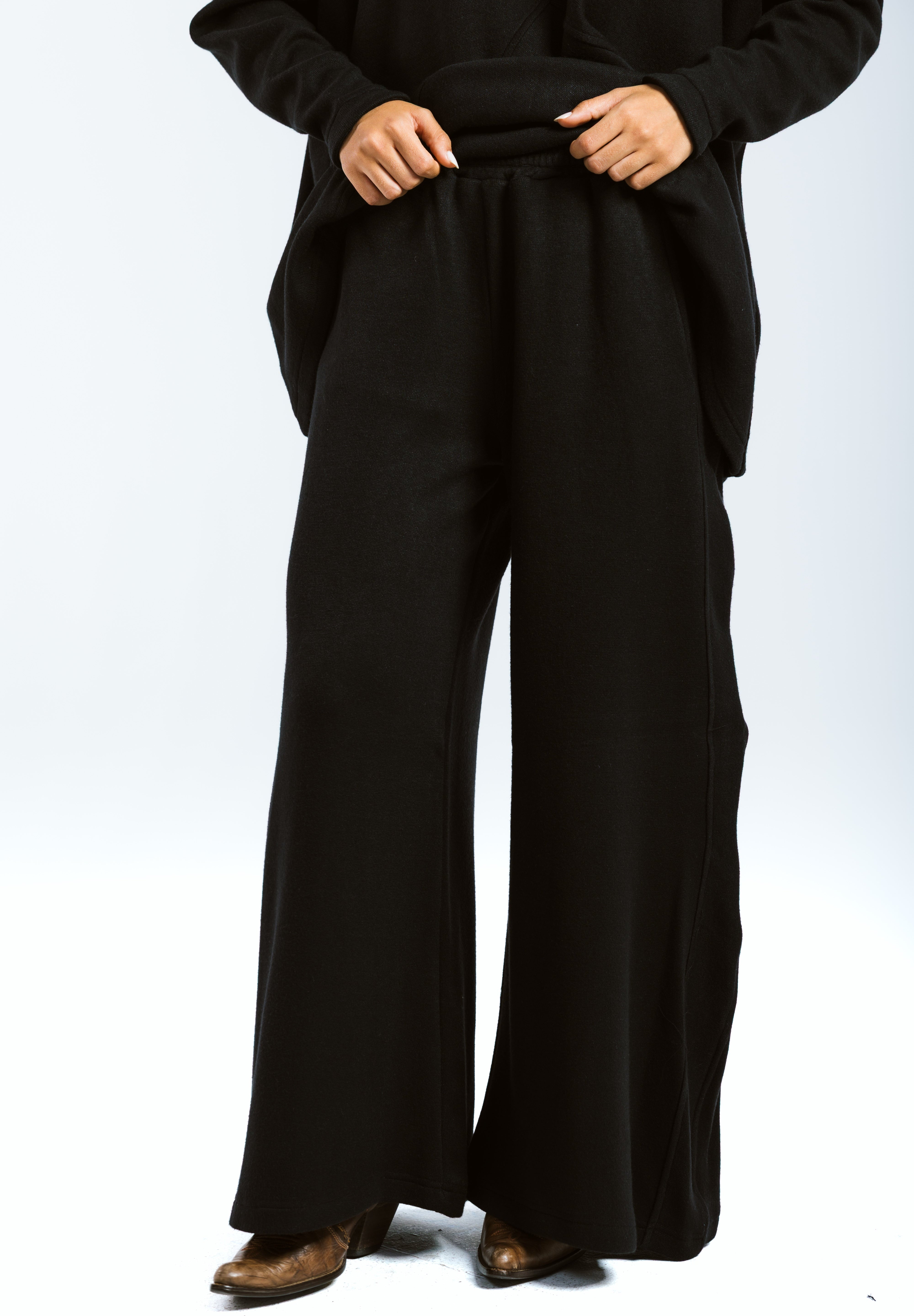 Serena Trico Set Black - AB ESSENTIALS