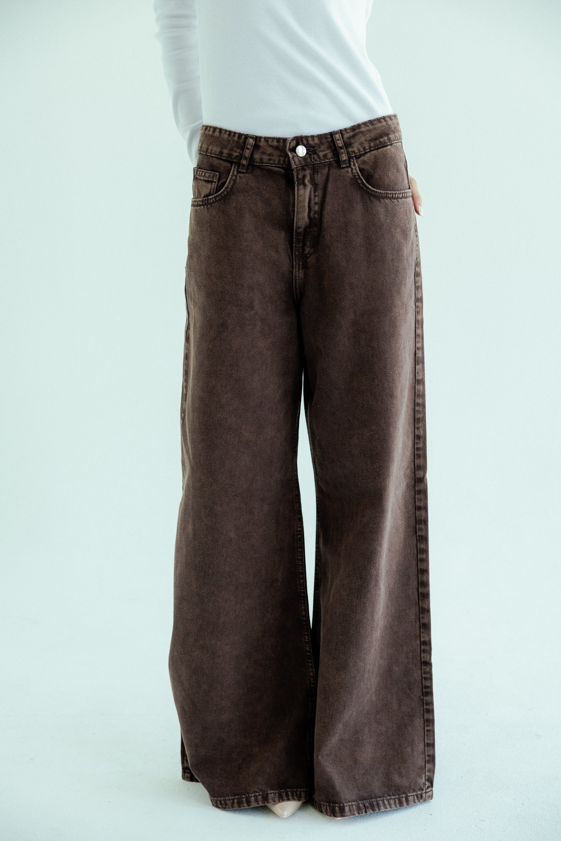 Straight Leg Jeans Washed Brown - AB ESSENTIALS