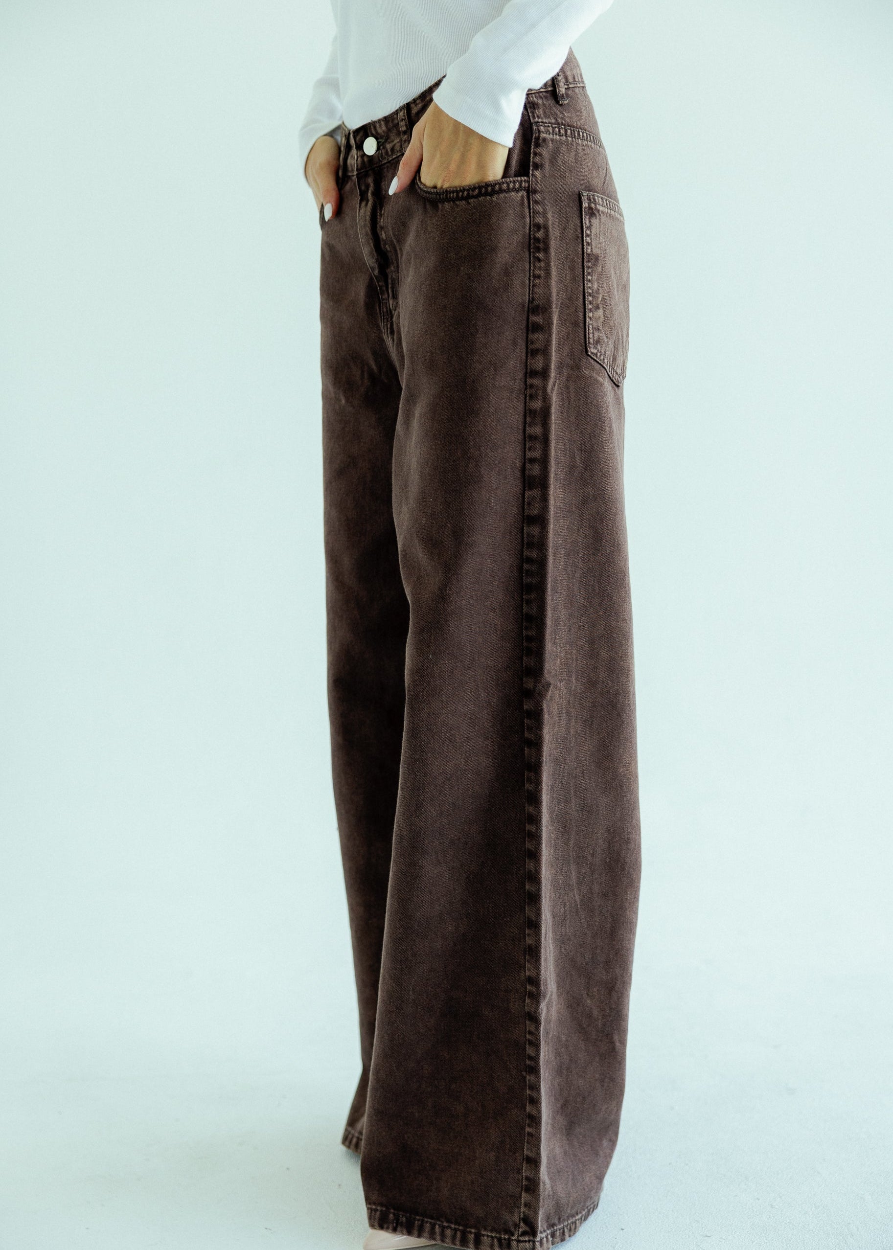 Straight Leg Jeans Washed Brown - AB ESSENTIALS
